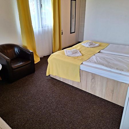 Pensiunea Tinelu Brasov Săcele Exterior foto