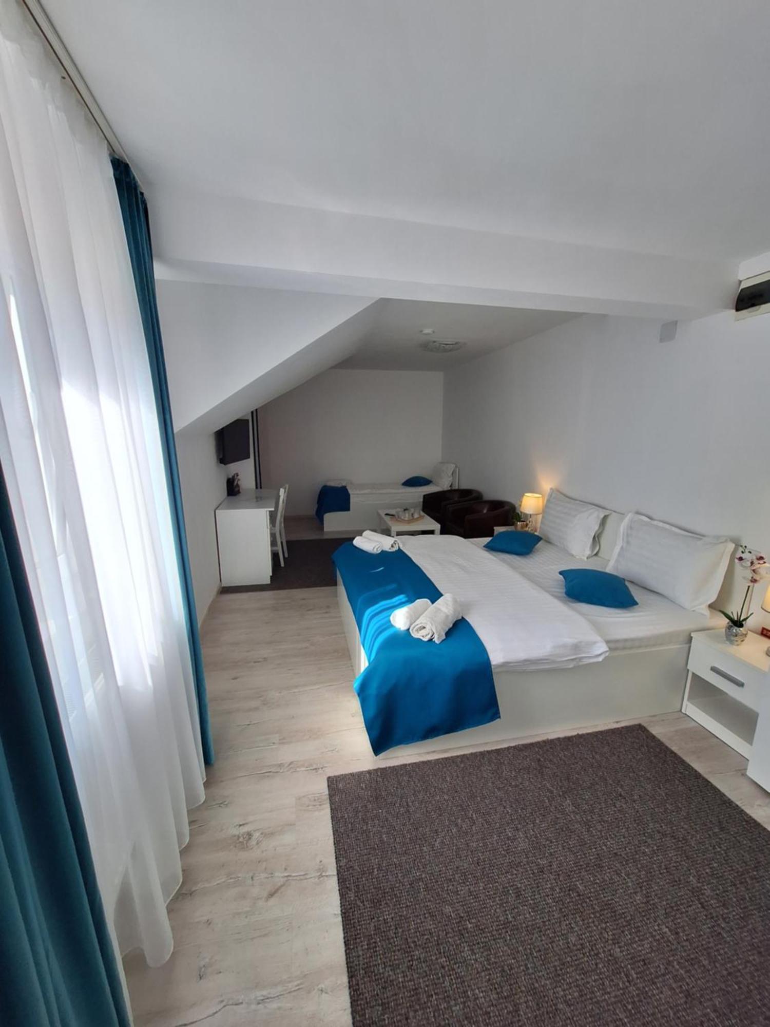 Pensiunea Tinelu Brasov Săcele Quarto foto